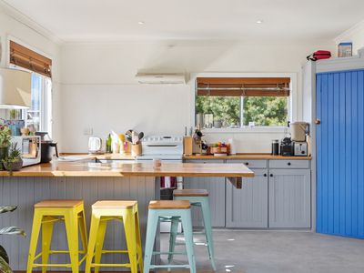 3 Lagoon Road, Carlton