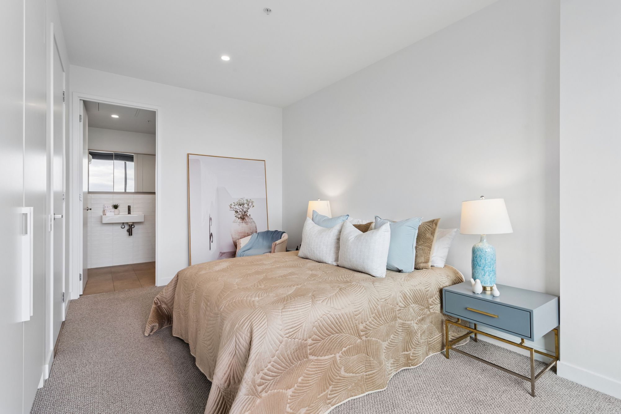 1707 / 17 Penny Place, Adelaide