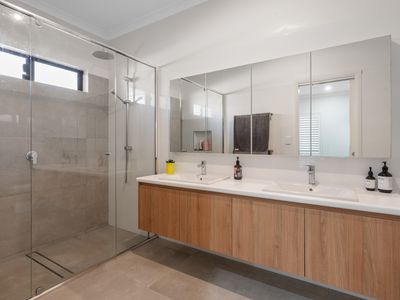 26 Geoffrey Stokes Parade, Kalgoorlie