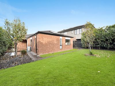 8 Rothesay Ave, Clyde