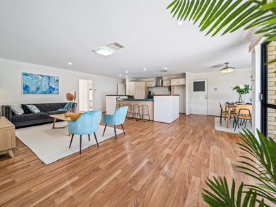 15 Harrington Avenue, Tapping