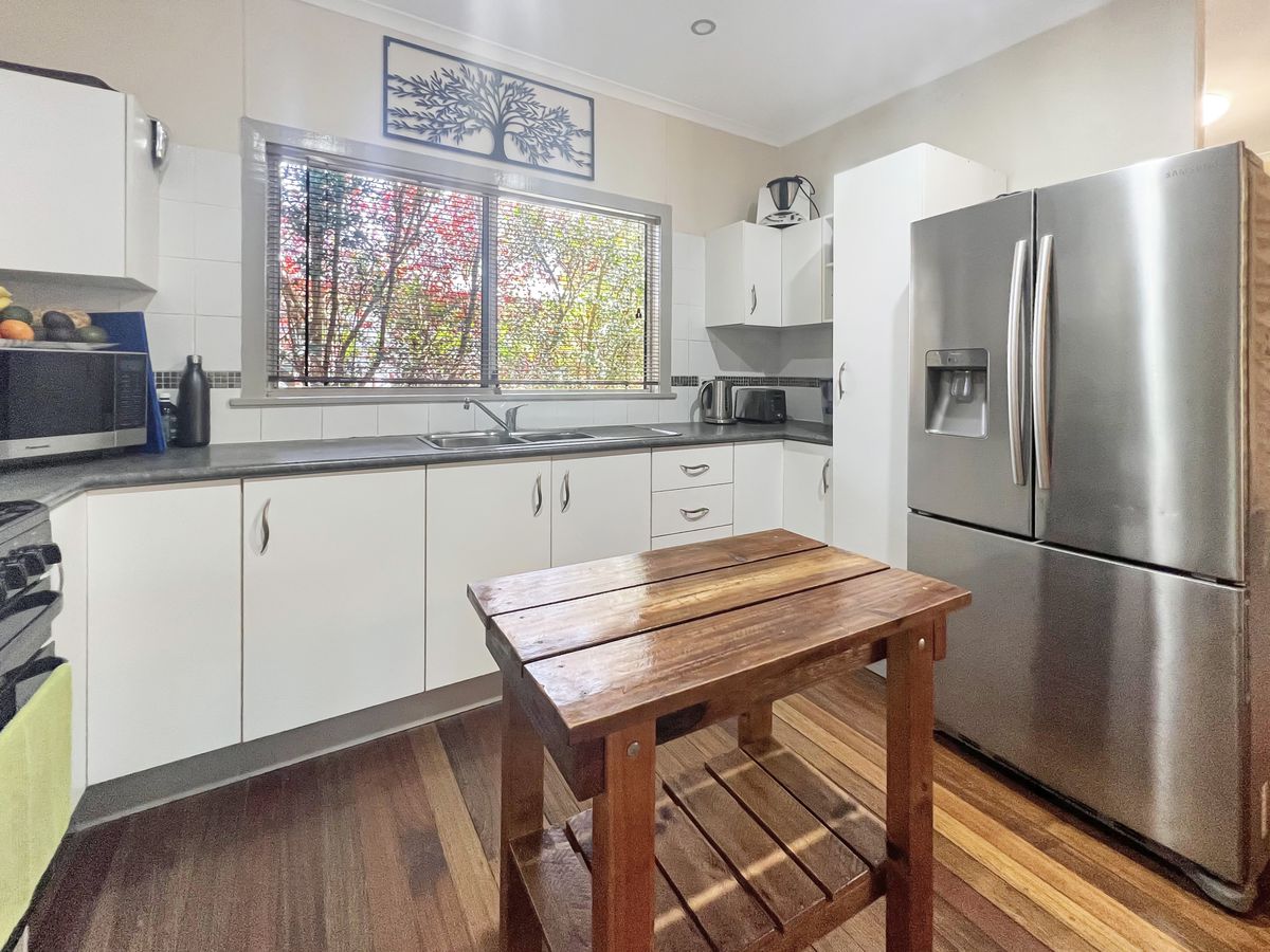 16 Irvine Street, Kairi