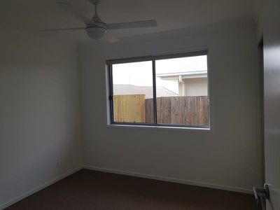 2 / 3 Ridge View Court, Nikenbah