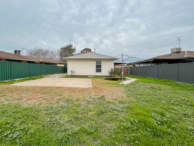 17 Harrison Crescent, Swan Hill