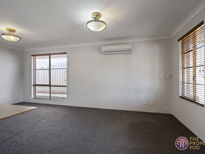 12 Waterlily Close, Huntingdale
