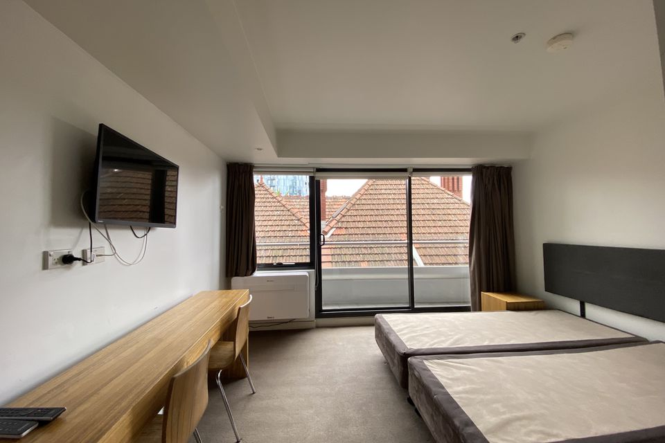 424 / 572 St Kilda Road, Melbourne