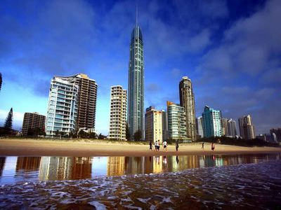 9 Hamilton Avenue, Surfers Paradise