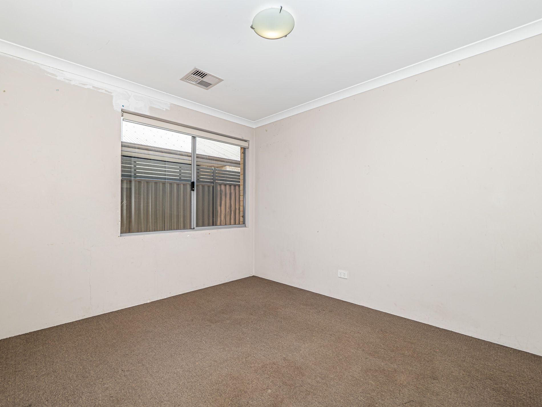 10 Dupain Way, Aveley