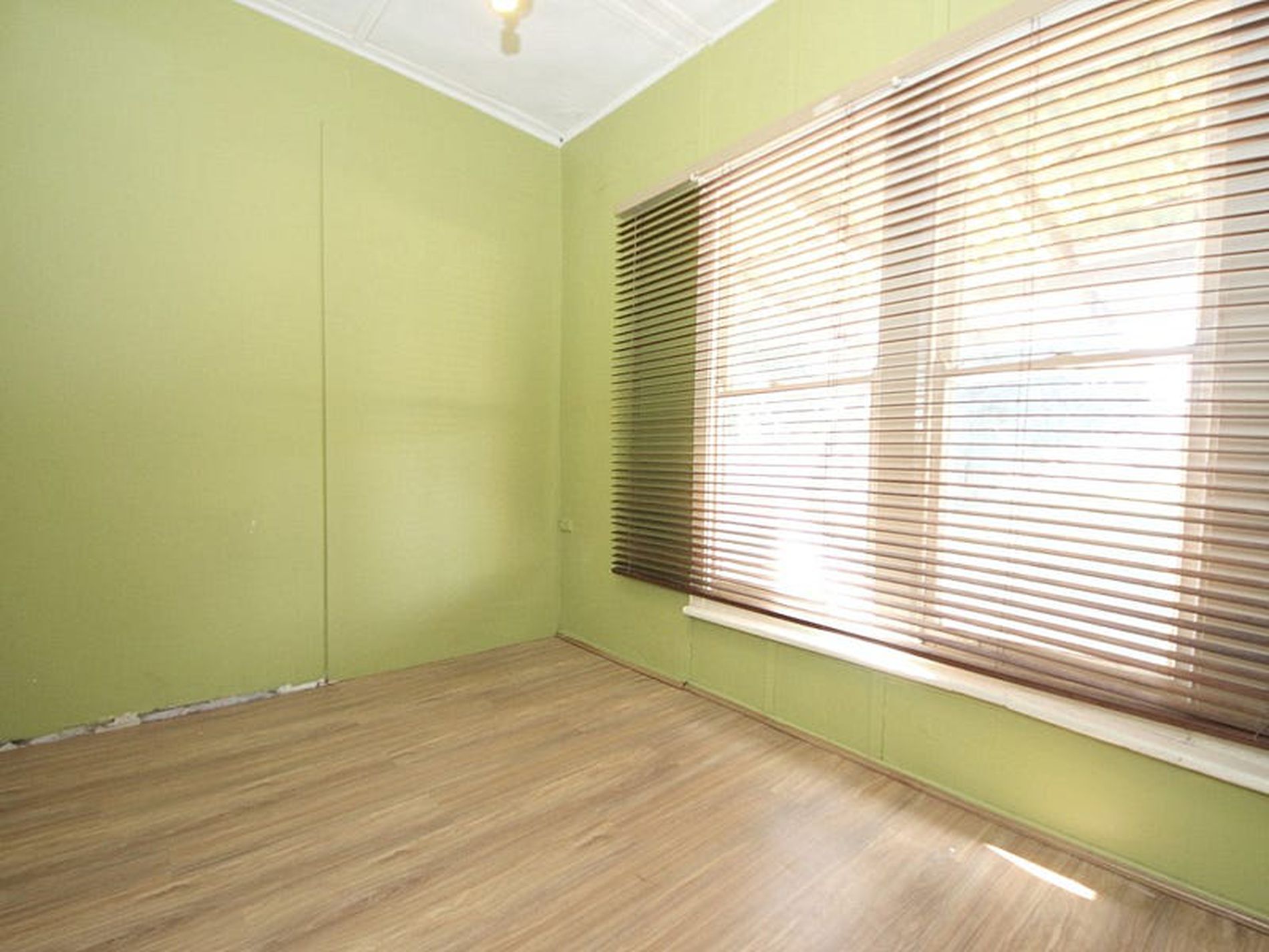 235 Henry Lawson Drive, Georges Hall