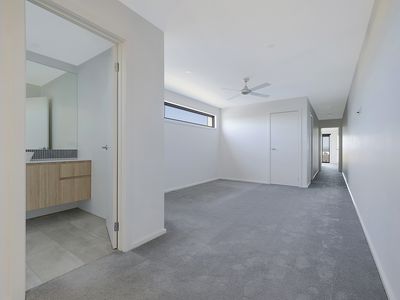 1 / 5 Martin Laurence Place, Port Fairy