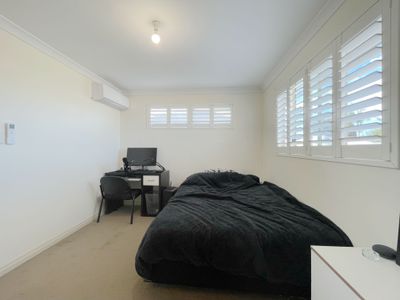19B Peppering Way, Westminster