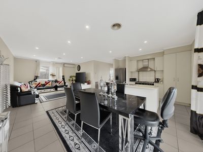 8 Light Fingers Street, Kurunjang