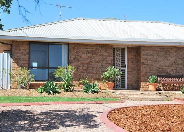 1B Fryer Street, Hallett Cove