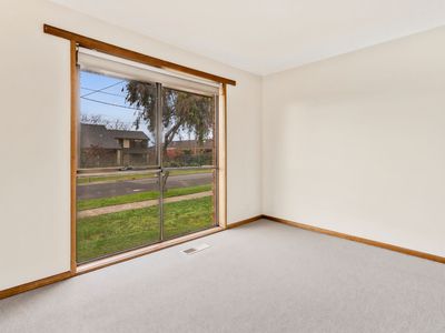 8 Wingarra Drive, Grovedale