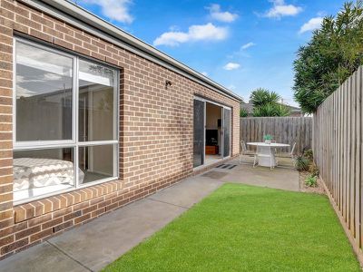 2 / 11 Boundary Road, Newcomb