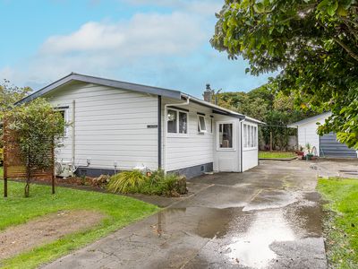 9 Patterson Grove , Waikanae