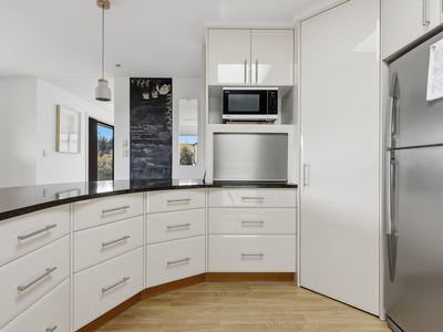 10 Reece Street, George Town