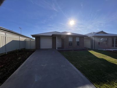 25A Lesmurdie Parade, Dubbo