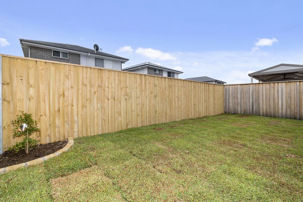 16 Silverleaf Lane, Moorebank
