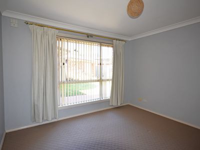 20 St Albans Way, Dubbo
