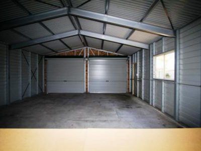 121 Ibis Boulevard, Eli Waters