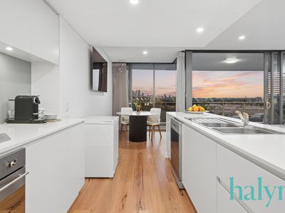 602 / 21 Bow River Crescent, Burswood