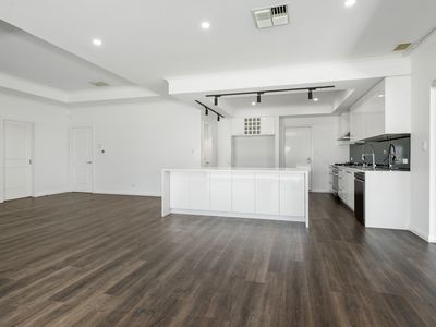 13 Riseberry Way, Somerville