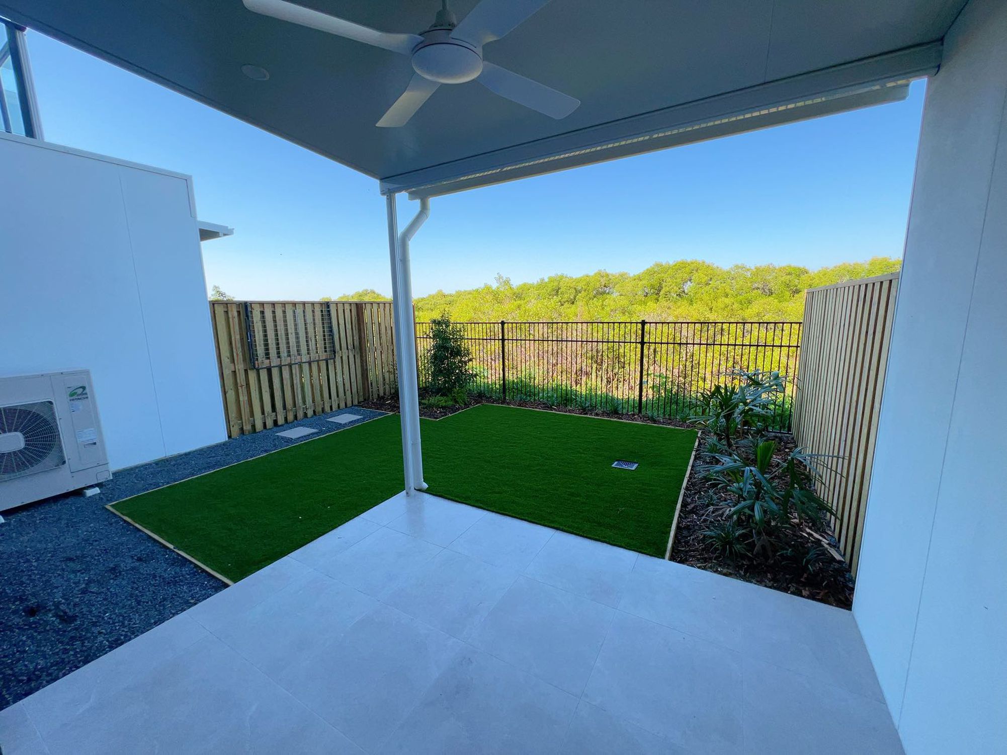 17 / 1 Lake Serenity Boulevard, Helensvale