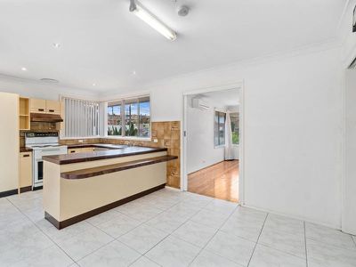 20 Caroline Crescent, Georges Hall