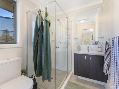 37 Grasstree Avenue, Woongarrah