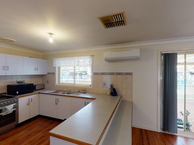 9 Gregory Court, Dubbo