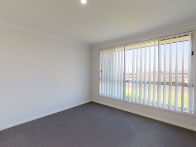 59 Champagne Drive, Dubbo