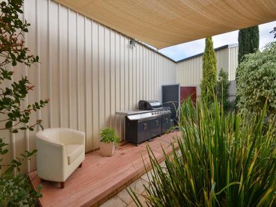 5 Smythe Drive, Broadwood