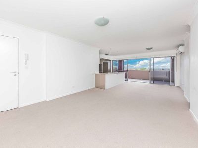 8 / 2242 Logan Road, Upper Mount Gravatt