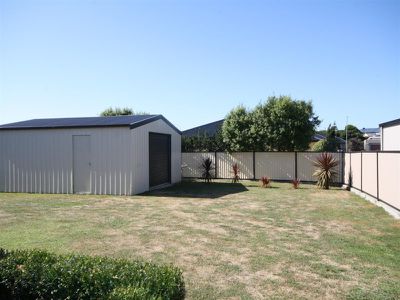 12 Sandy Crescent, Wynyard