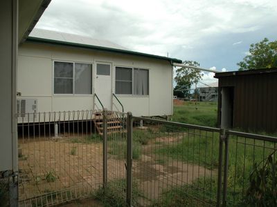 25 wonga street, Longreach