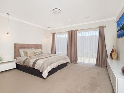 25 English Place, Rochedale