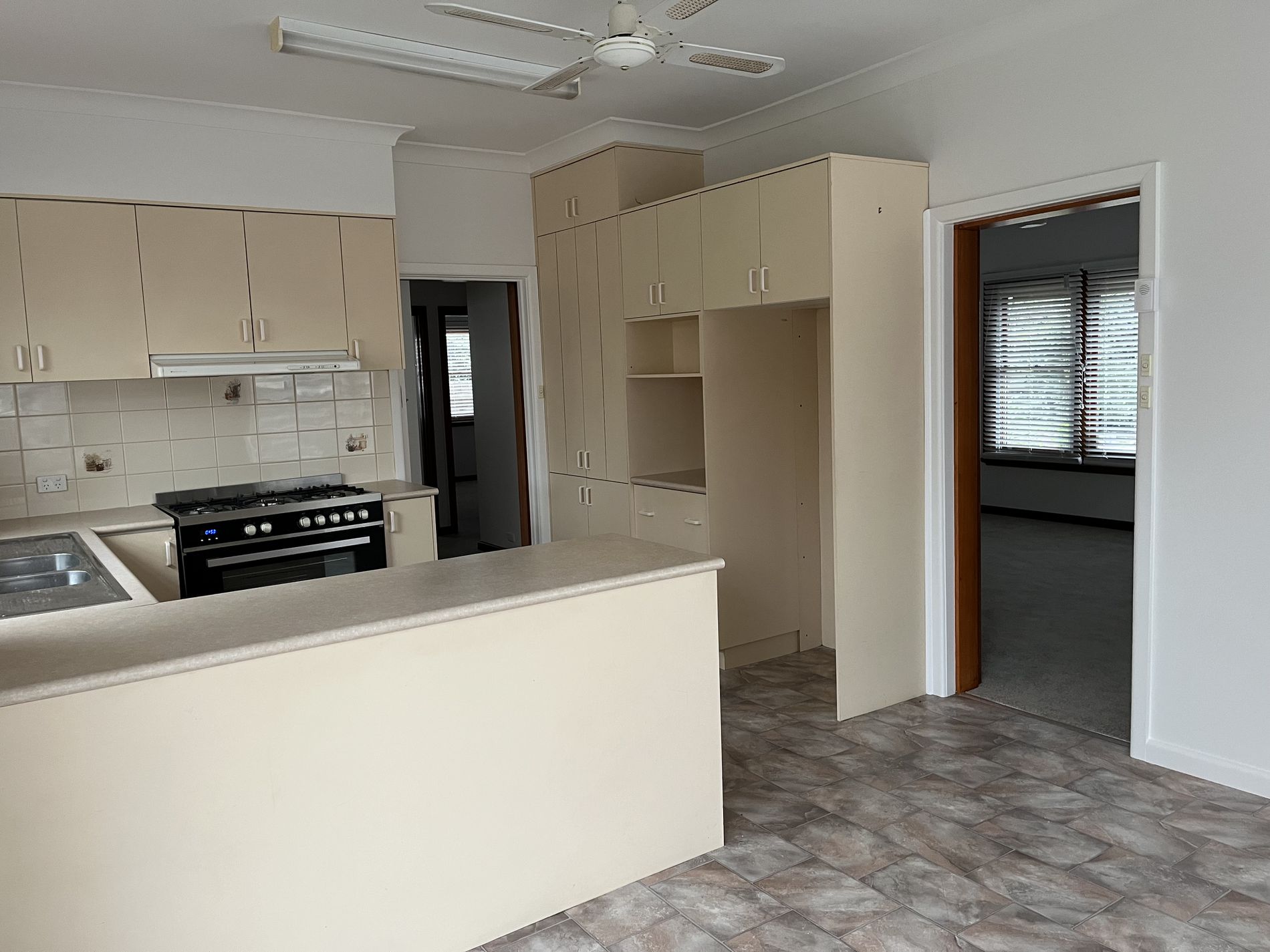 13 Gladstone Street, Hamlyn Heights