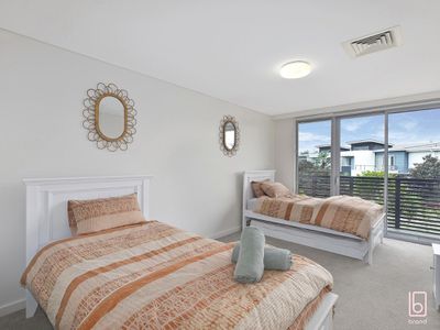 1 White Haven Avenue, Magenta