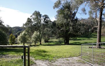 8 Funnell Road, Beaconsfield Upper