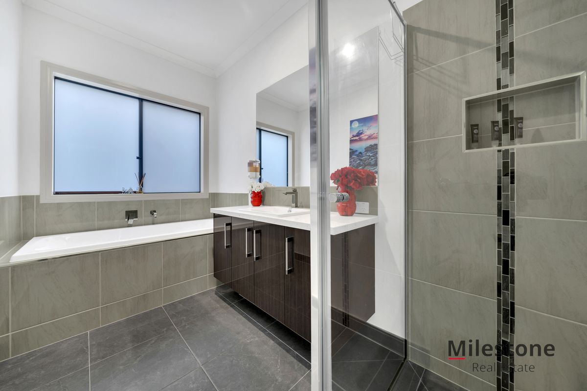 27 Cortajalla Avenue, Clyde North