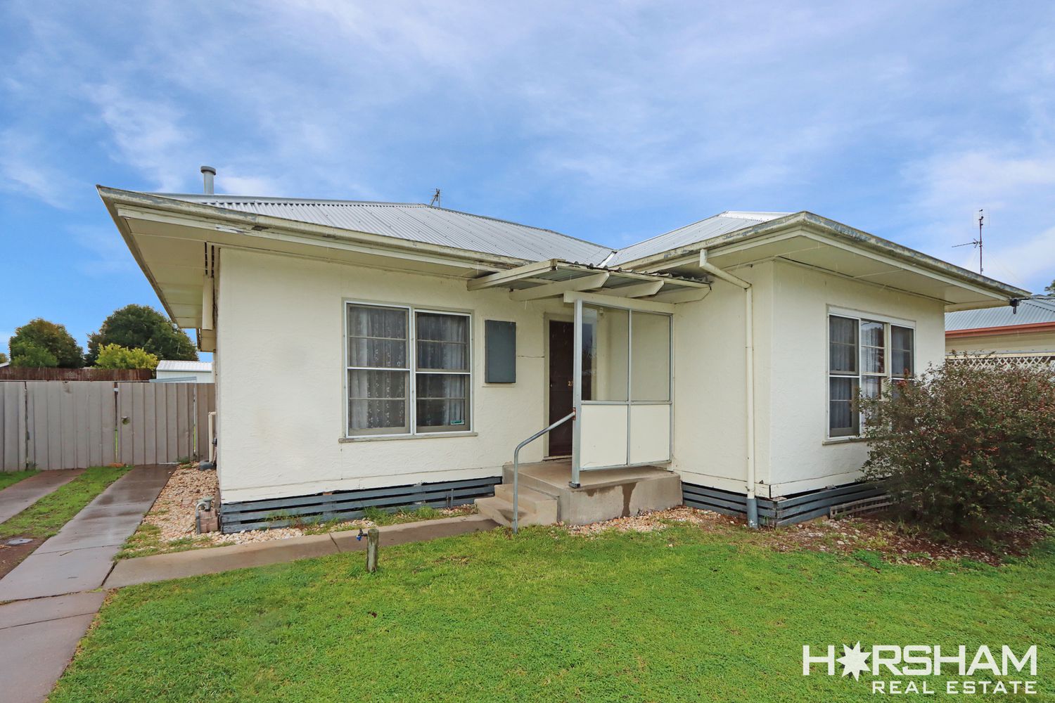 27 Philip Street, Horsham