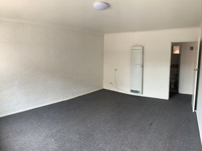 2 / 393 Bay Road, Cheltenham