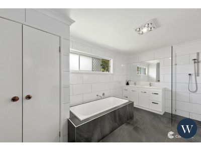 16 James Road, Beachmere