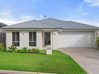 9 Longstaff Crescent, Pimpama
