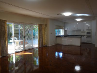 4 Cumbrae Court, Dianella
