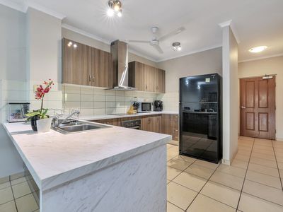 1 / 23 Mannikan Court, Bakewell