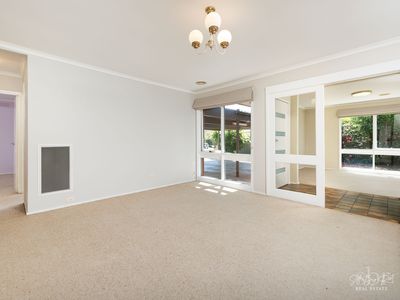 4 FERN AVENUE, Wodonga