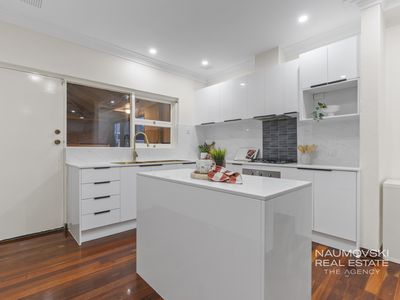 16 Hotchkiss Drive, Balcatta