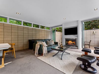 12B Parr Terrace, Castor Bay